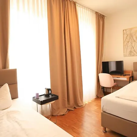 Hotel Tm Hotel Duesseldorf Dusseldorf