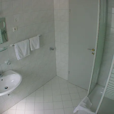Tm Hotel Duesseldorf 3*